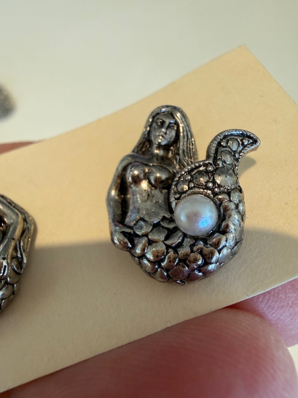 Avon Mermaid Pearl Stud Earrings - Picture 9 of 12